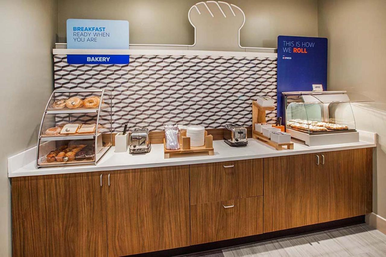 Holiday Inn Express And Suites Kittanning, An Ihg Hotel 외부 사진